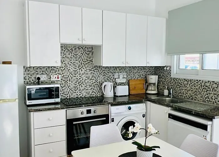 Beautiful One Bed In Apartamento *