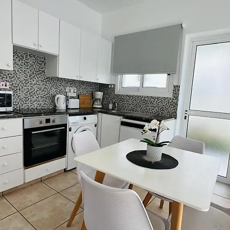 Beautiful One Bed In Apartament